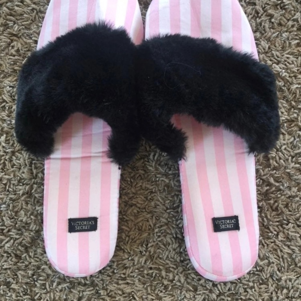 VS slippers